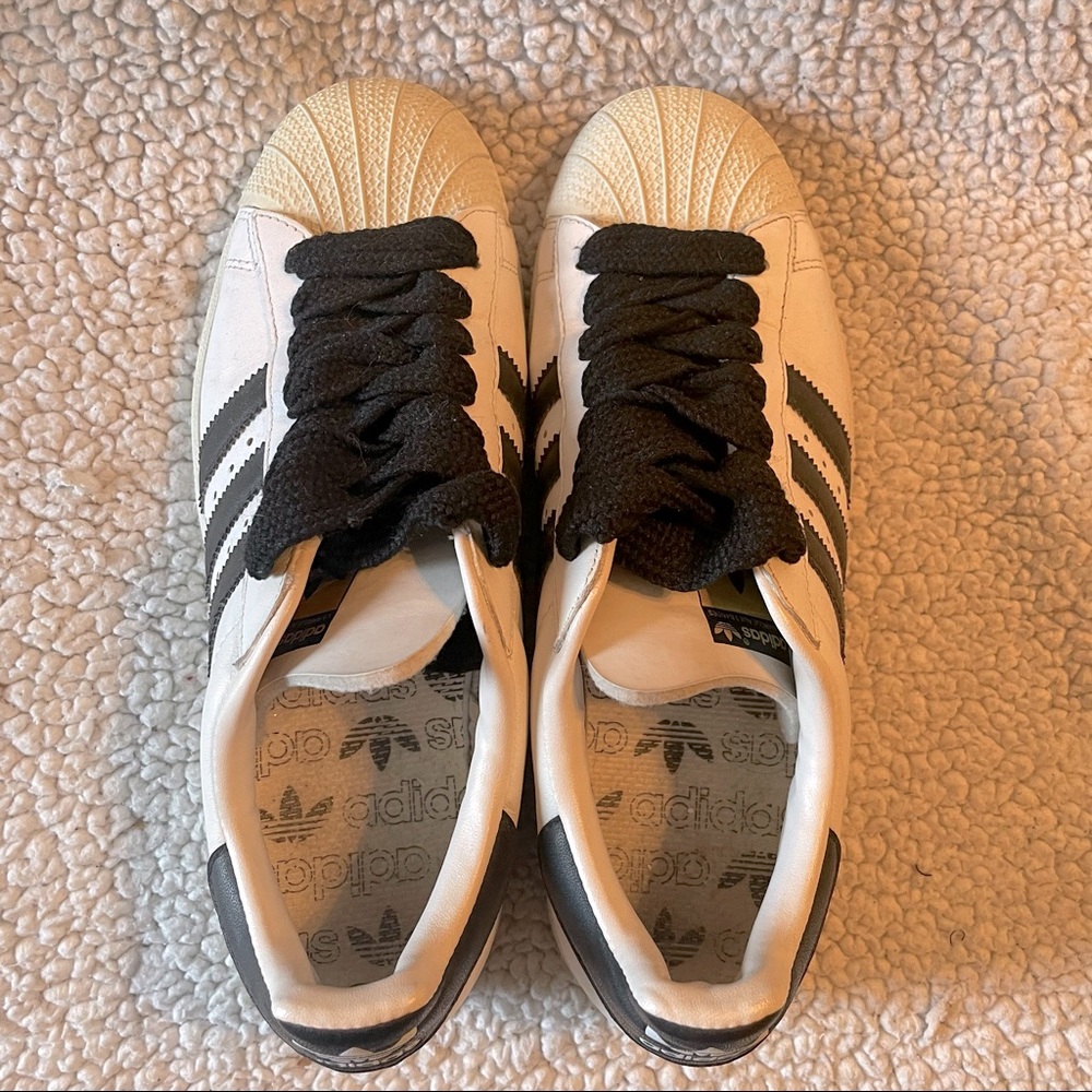 Adidas Woman Superstar Size 7.5